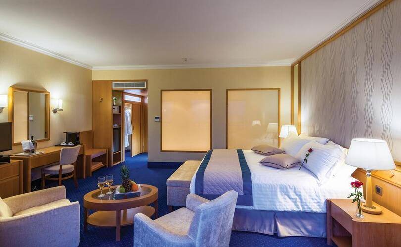 Constantinou Bros Athena Royal Beach Hotel (Adults Only 16+)