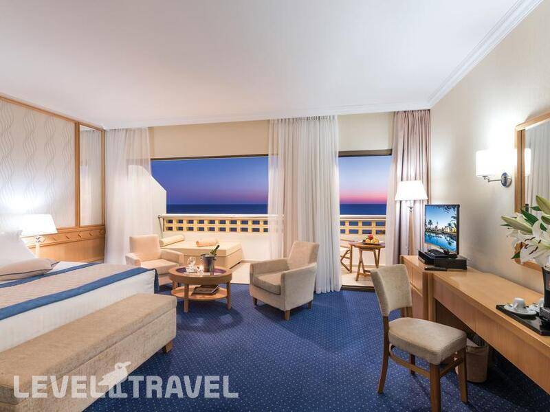 Фотография Constantinou Bros Athena Royal Beach Hotel (Adults Only 16+)