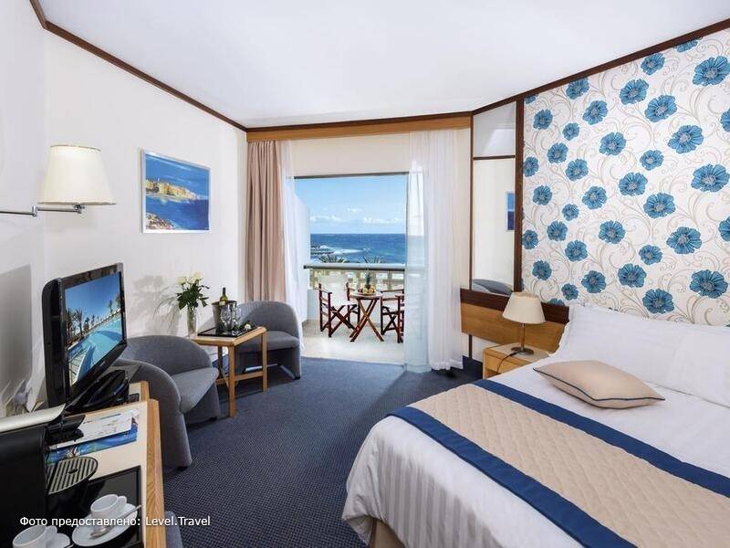 Фотография Constantinou Bros Athena Royal Beach Hotel (Adults Only 16+)
