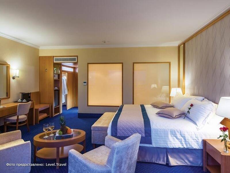 Фотография Constantinou Bros Athena Royal Beach Hotel (Adults Only 16+)
