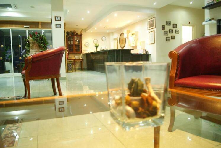 Moniatis Hotel