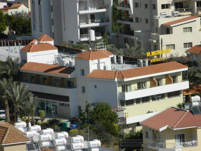 Moniatis Hotel