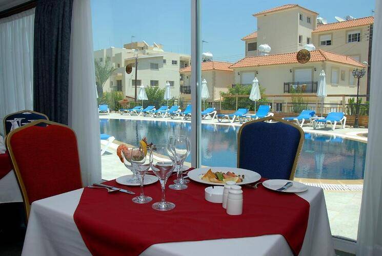 Moniatis Hotel