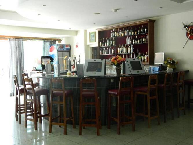 Moniatis Hotel