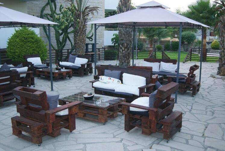 Moniatis Hotel