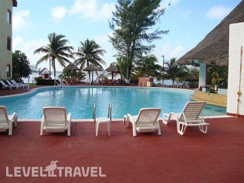 Фотография Cancun Clipper Club