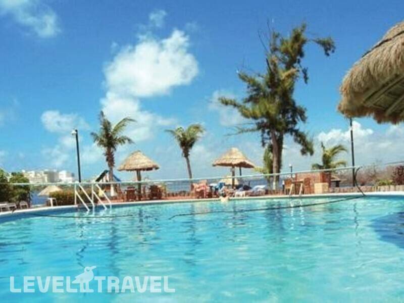 Фотография Cancun Clipper Club