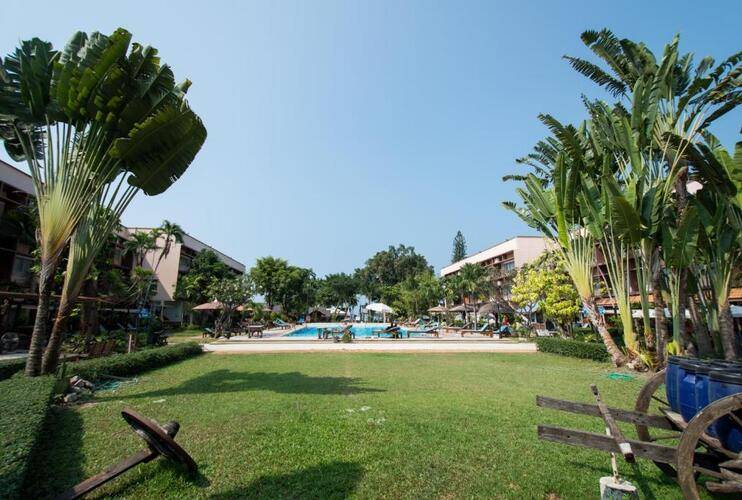 Basaya Beach Hotel & Resort