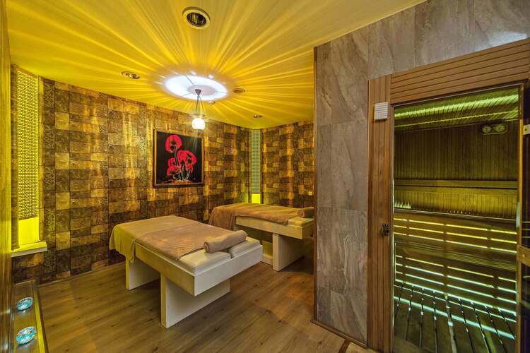 Grand Oztanik Hotel