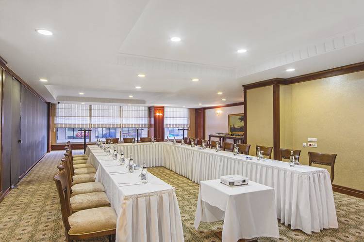 Grand Oztanik Hotel