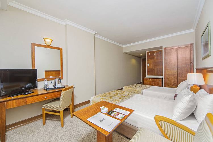 Grand Oztanik Hotel