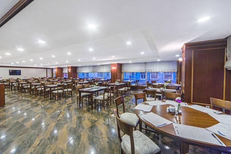 Grand Oztanik Hotel