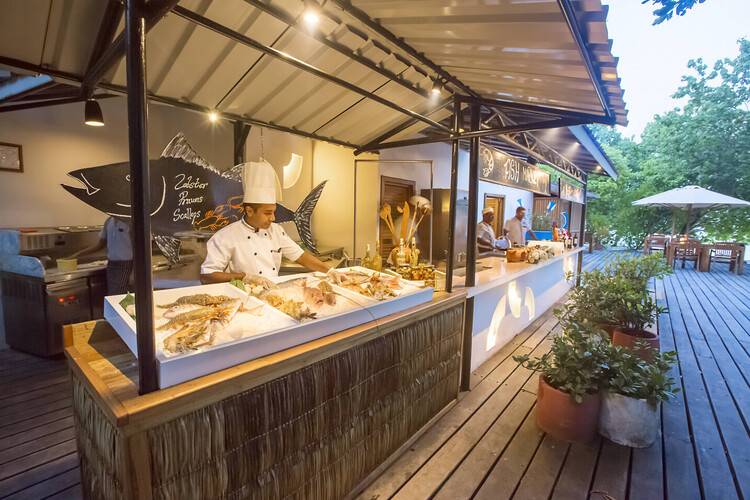 NH Collection Maldives Reethi Resort (Ex. Reethi Beach Resort)