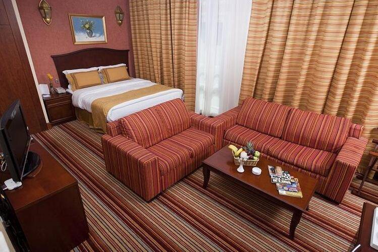 Rayan Hotel