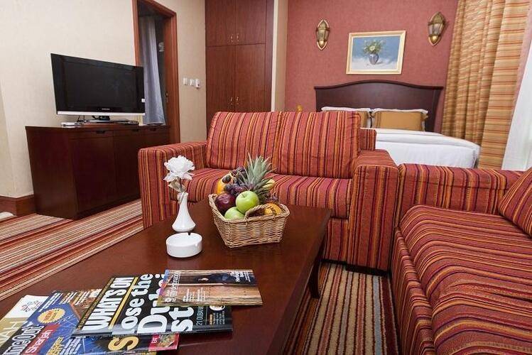 Rayan Hotel