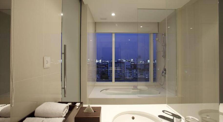Centara Watergate Pavillion Hotel Bangkok