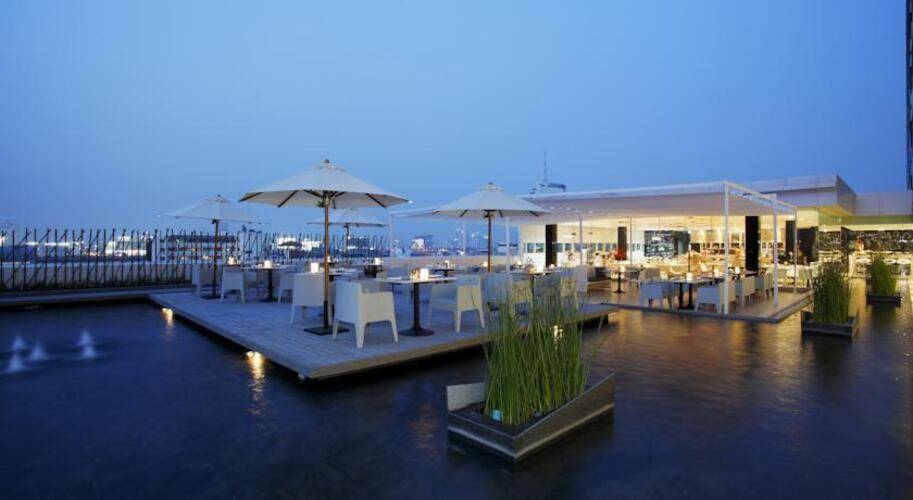 Centara Watergate Pavillion Hotel Bangkok