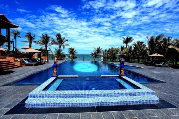 Sandhills Beach Resort & Spa