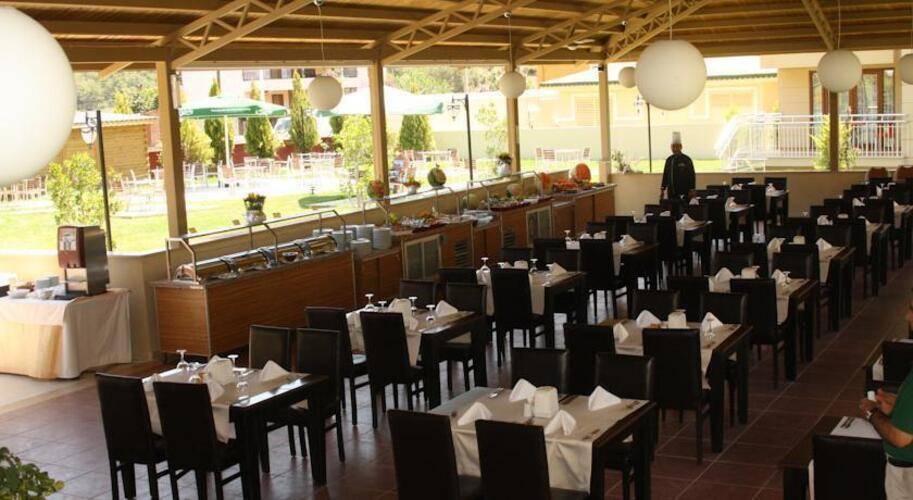 The One Club Hotel