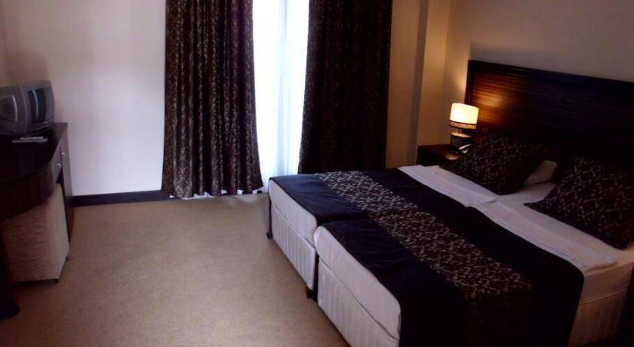The One Club Hotel
