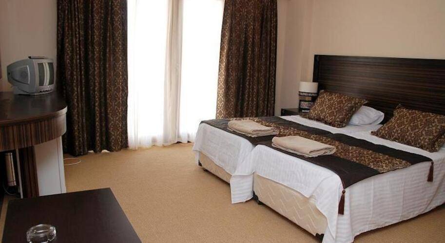 The One Club Hotel