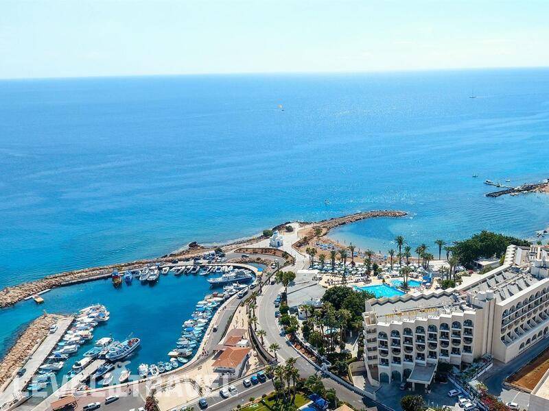 Фотография Golden Coast Beach Hotel
