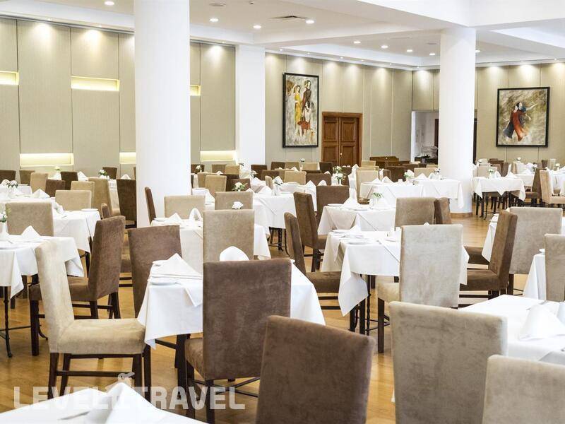 Фотография Golden Coast Beach Hotel