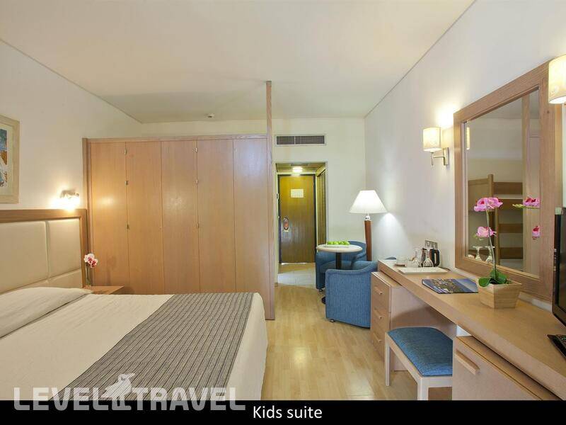 Фотография Golden Coast Beach Hotel