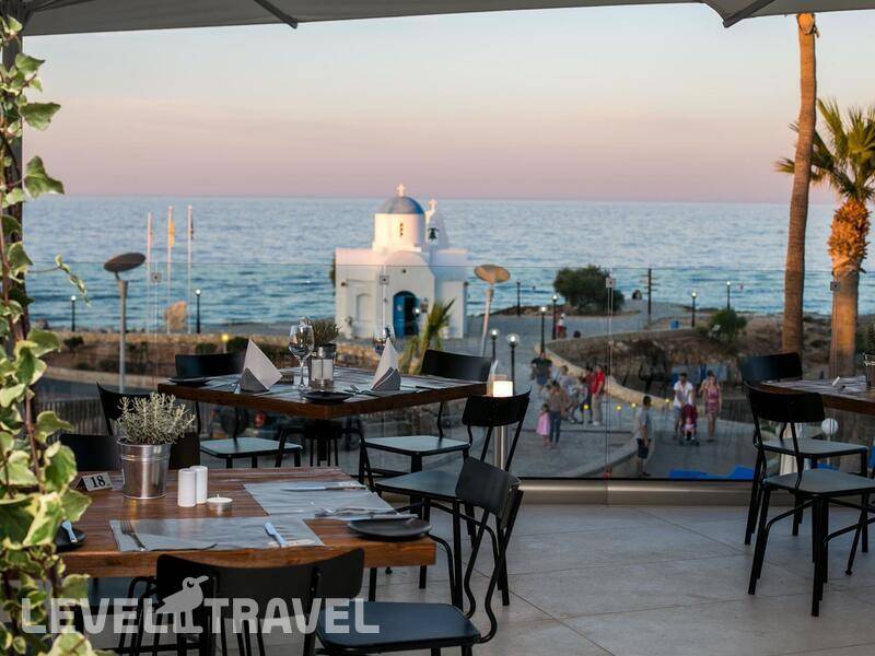 Фотография Golden Coast Beach Hotel