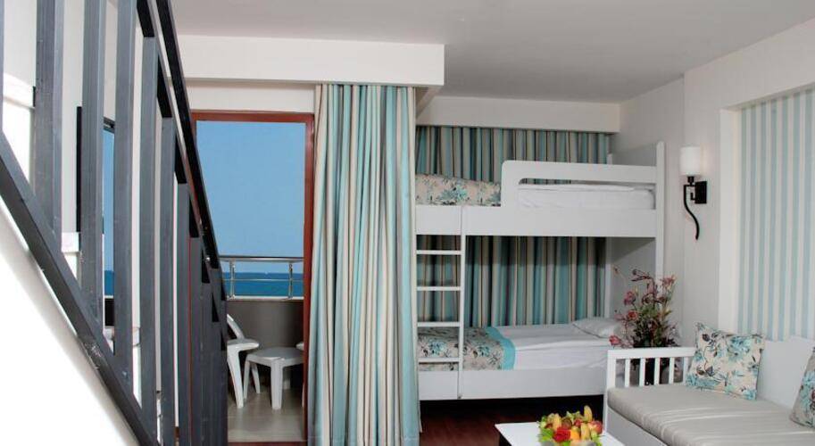 Monachus Hotel & Spa