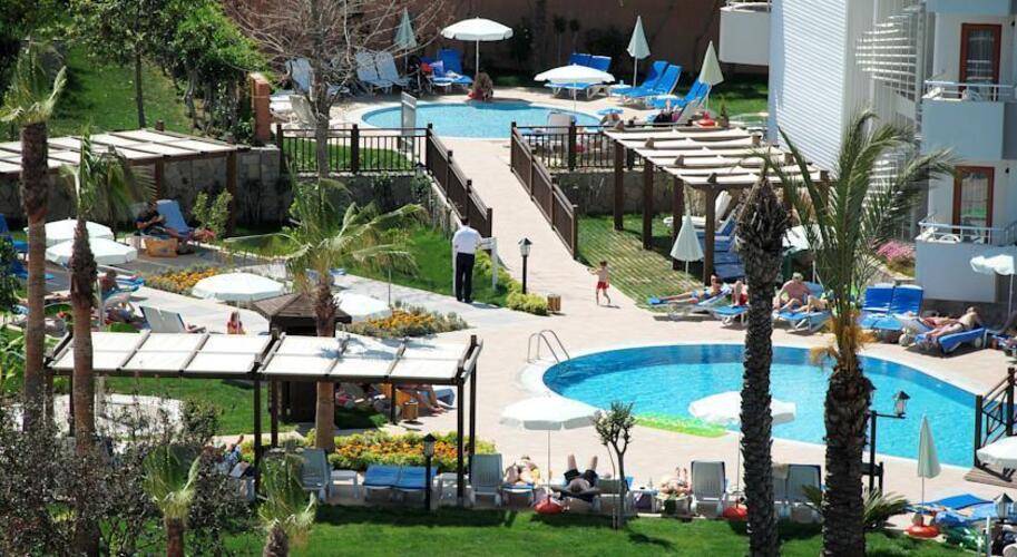 Monachus Hotel & Spa