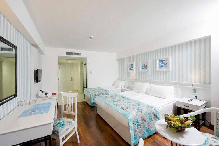 Monachus Hotel & Spa