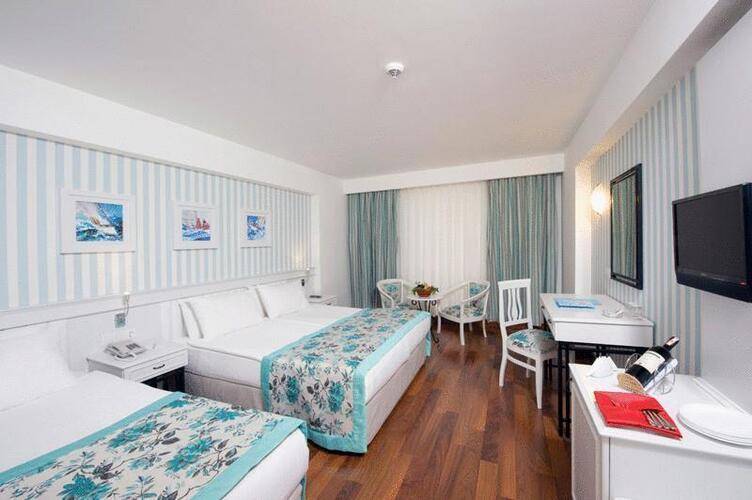 Monachus Hotel & Spa