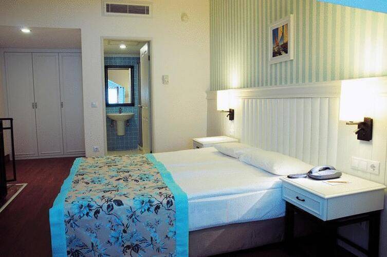 Monachus Hotel & Spa