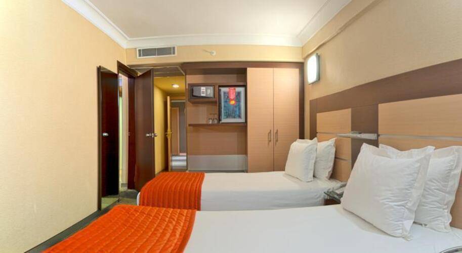 Lamartine Hotel