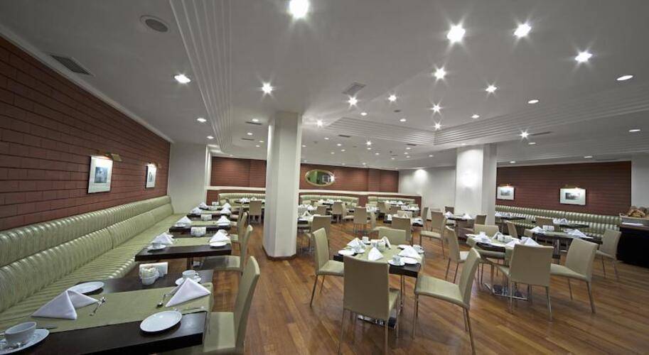 Lamartine Hotel