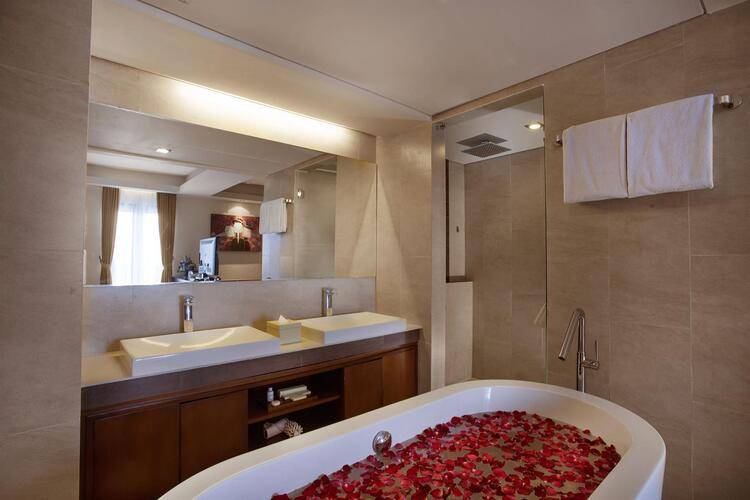 Sense Hotel Seminyak