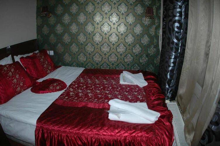 Emin Hotel