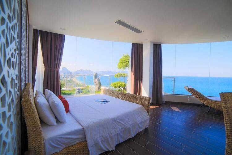 The Light Hotel & Resort