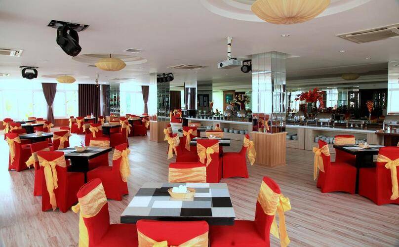 The Light Hotel & Resort