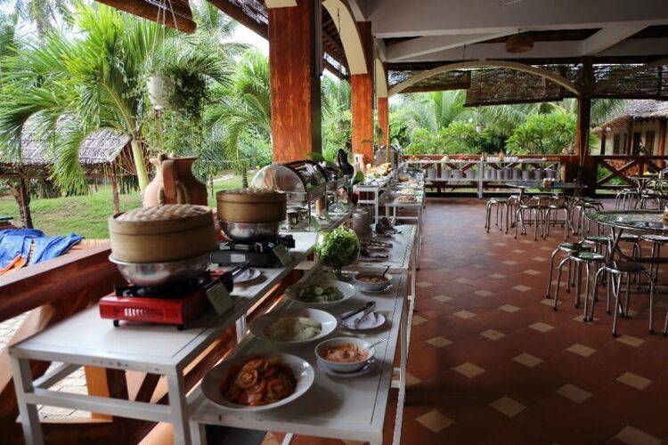 Thai Hoa Resort