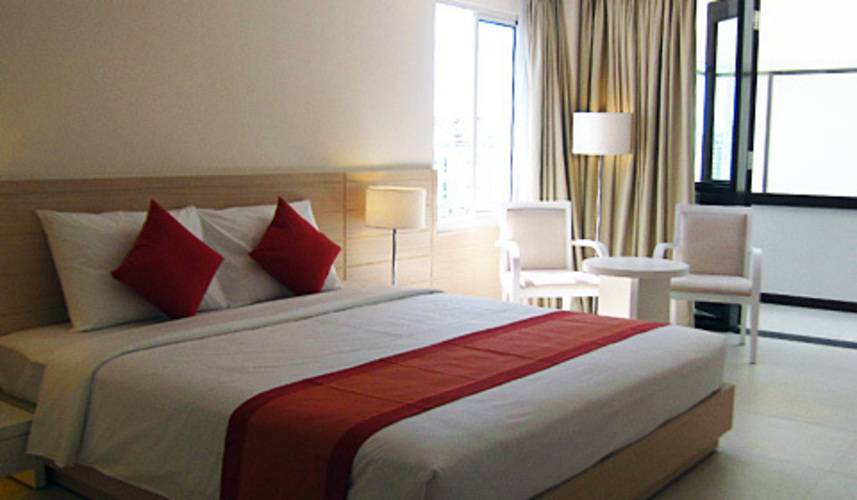 Nhi Phi Hotel