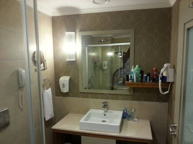 Side Crown Select Hotel