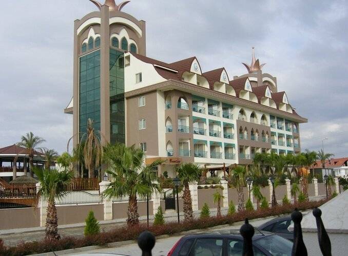 Side Crown Select Hotel
