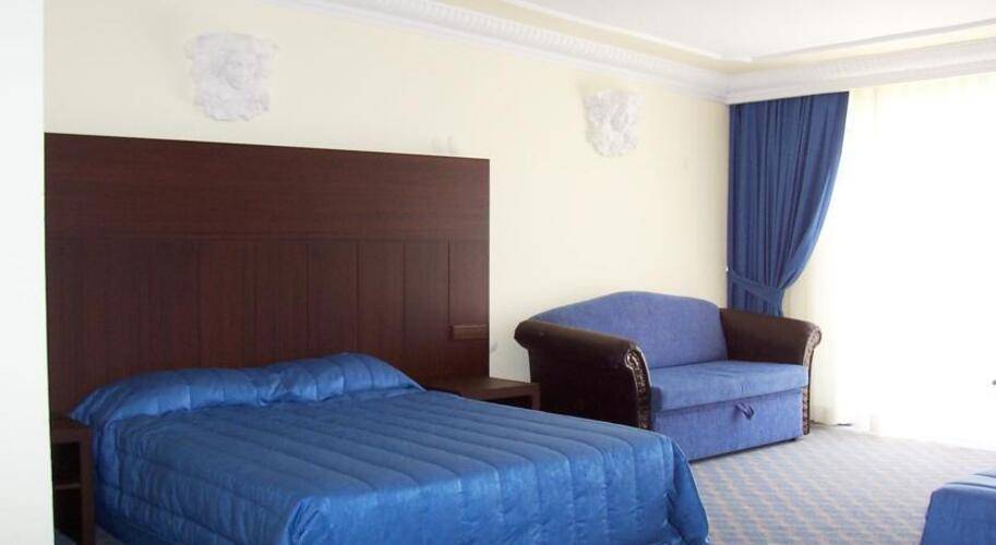 Temple Beach Hotel