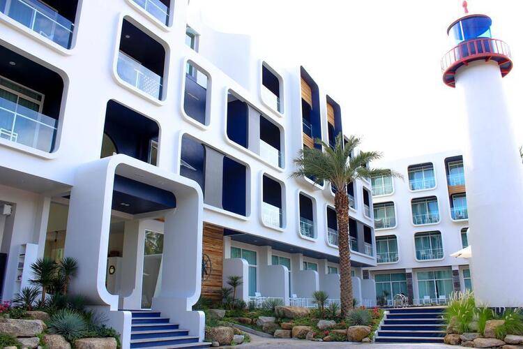 Sugar Marina Resort – Nautical