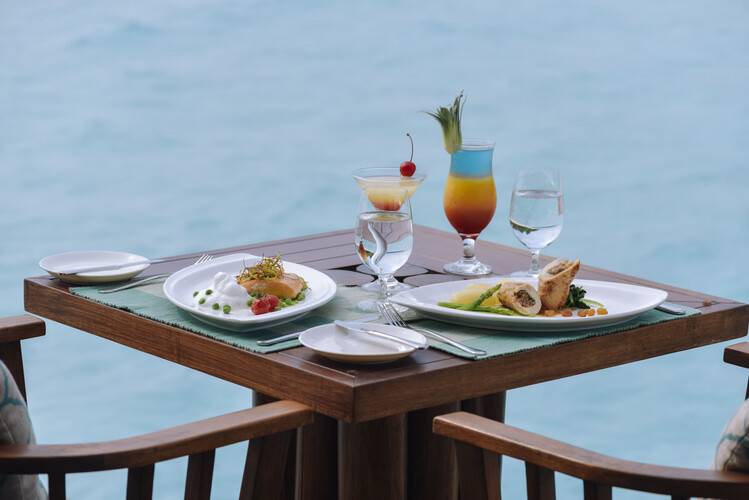 Summer Island Maldives
