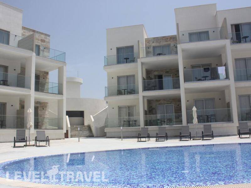 Фотография Amphora Beach Resort & Suites