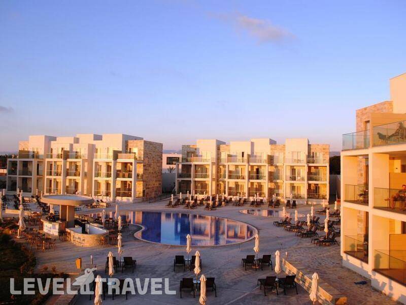 Фотография Amphora Beach Resort & Suites