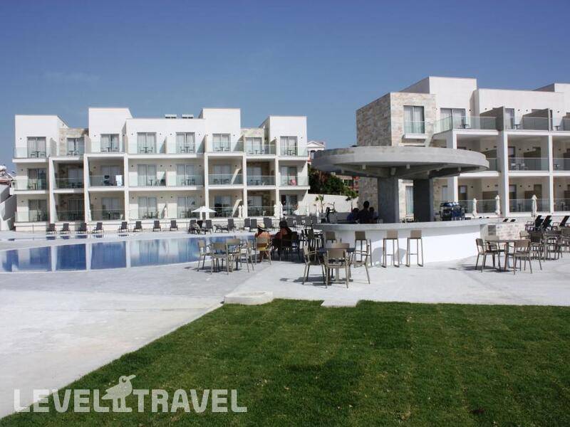 Фотография Amphora Beach Resort & Suites